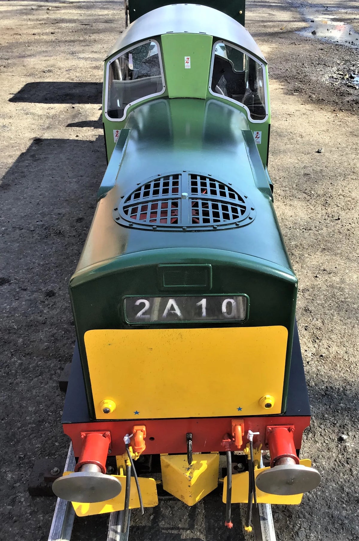 7 1/4 inch gauge Class 17 battery electric with driving truck