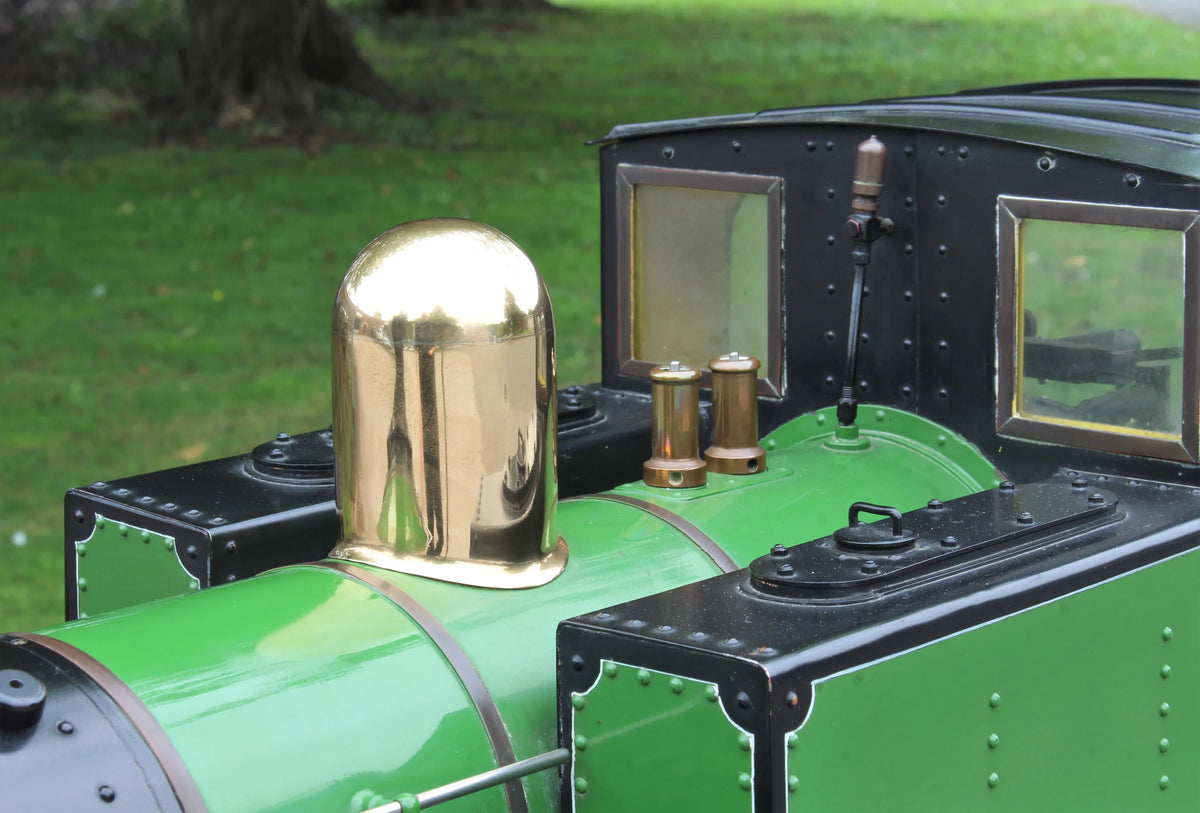 3 1/2 inch narrow gauge 0-6-0T with tipper truck tender