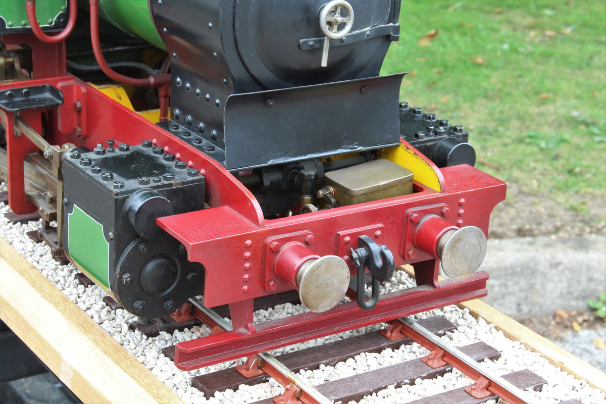 3 1/2 inch narrow gauge 0-6-0T with tipper truck tender