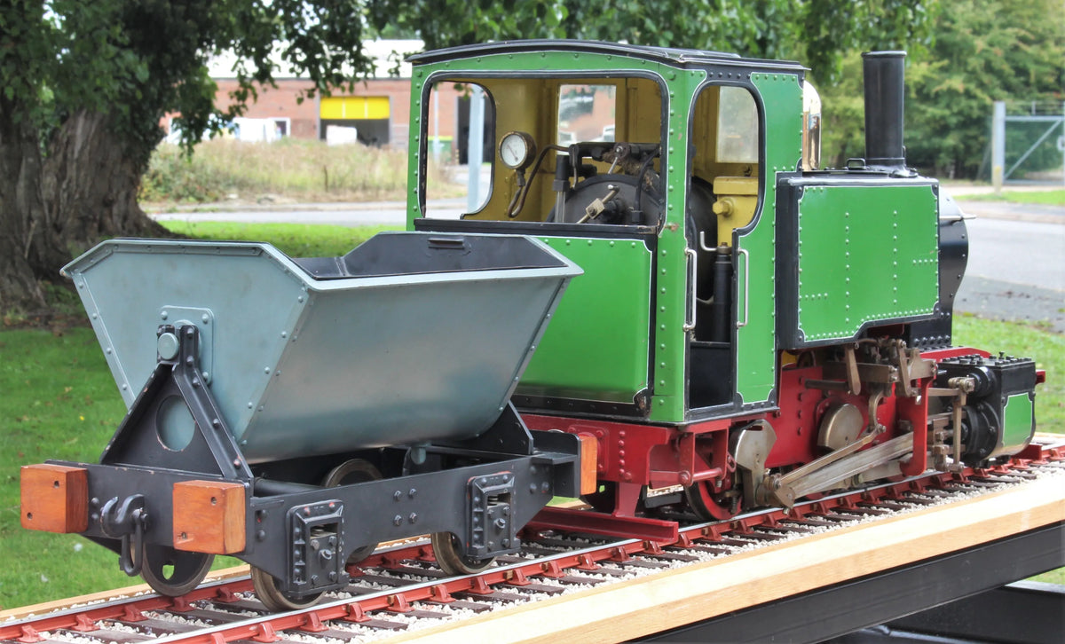 3 1/2 inch narrow gauge 0-6-0T with tipper truck tender