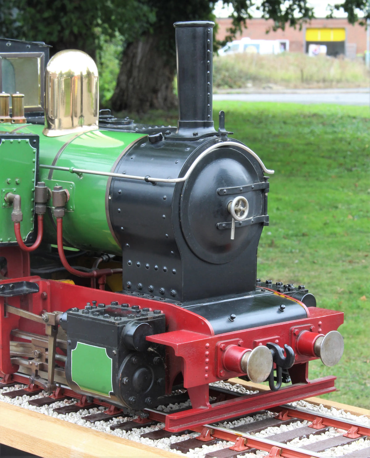 3 1/2 inch narrow gauge 0-6-0T with tipper truck tender