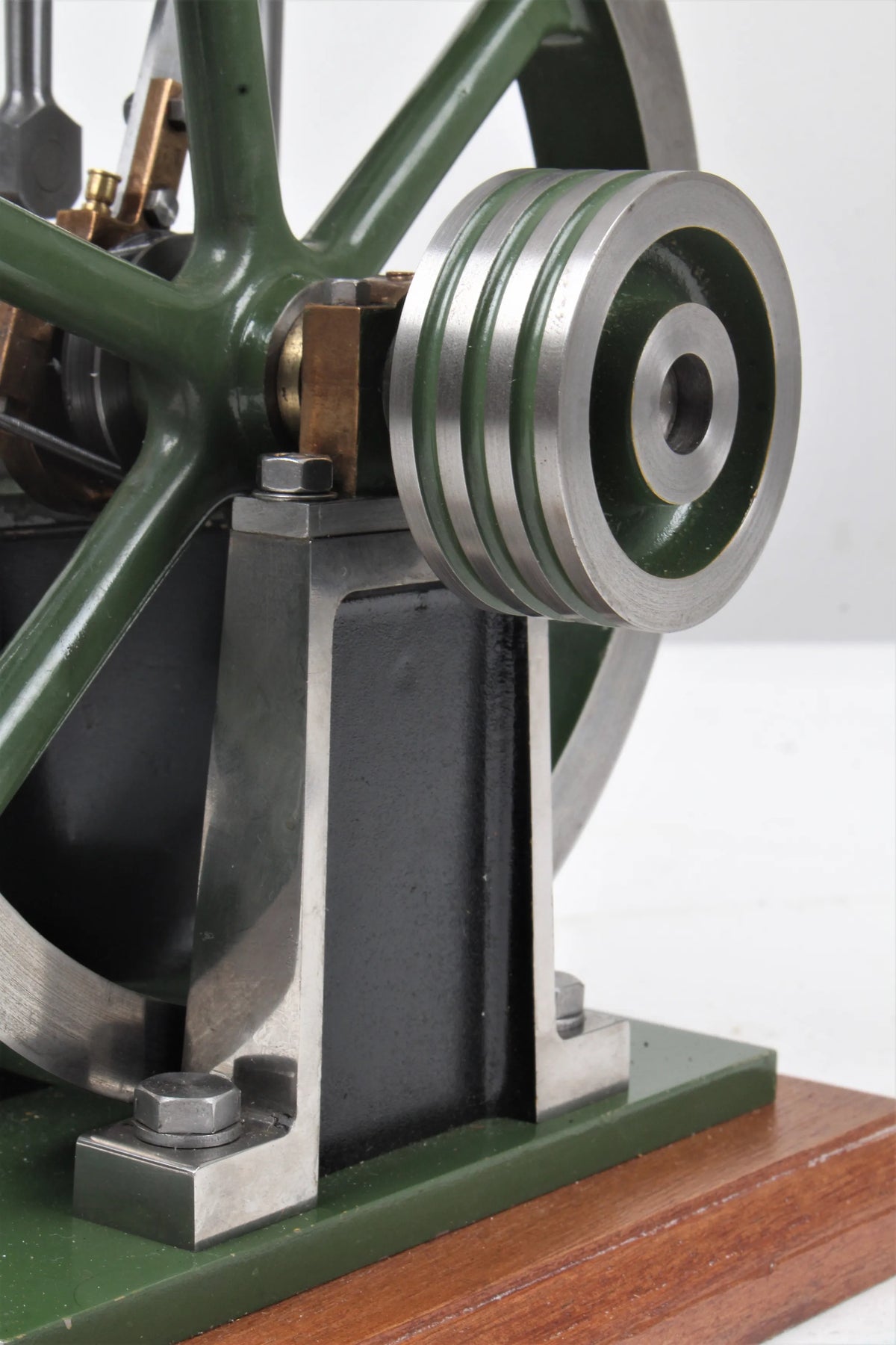 Stuart "James Coombes" table engine
