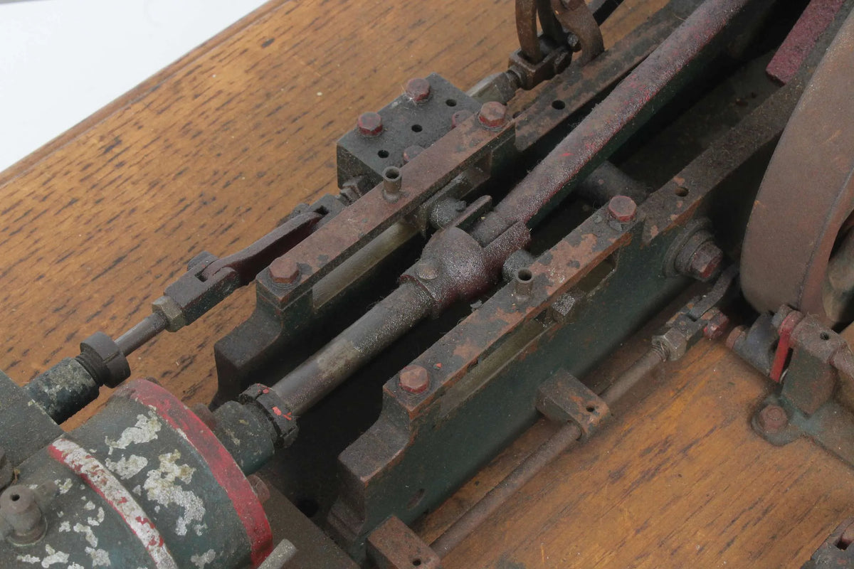 Vintage horizontal mill engine with reversing gear