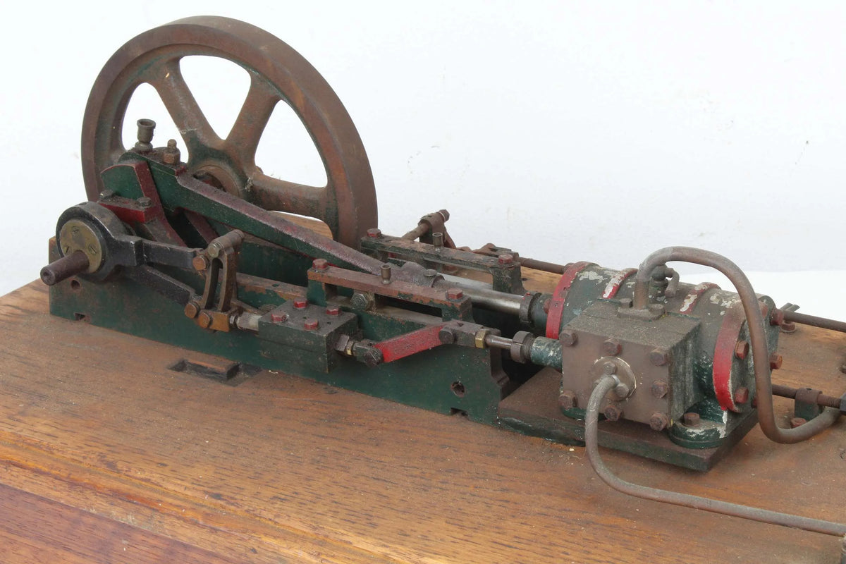 Vintage horizontal mill engine with reversing gear