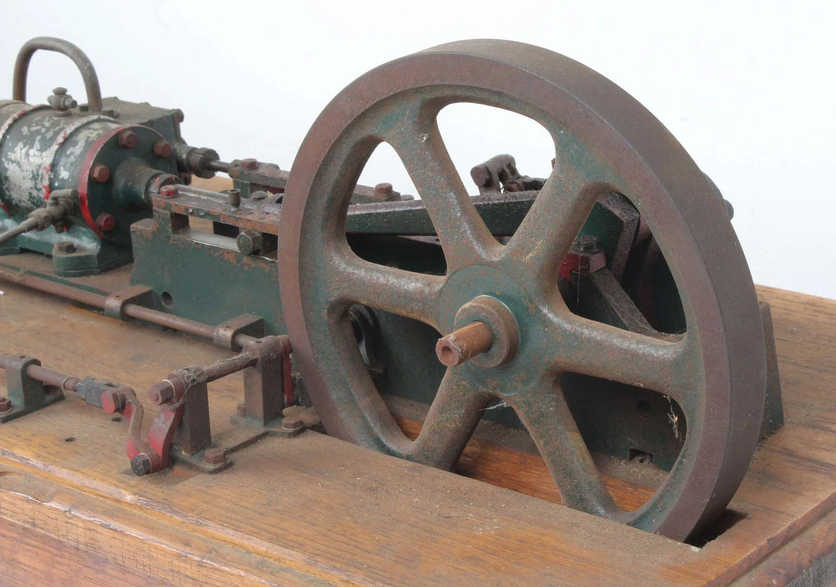 Vintage horizontal mill engine with reversing gear