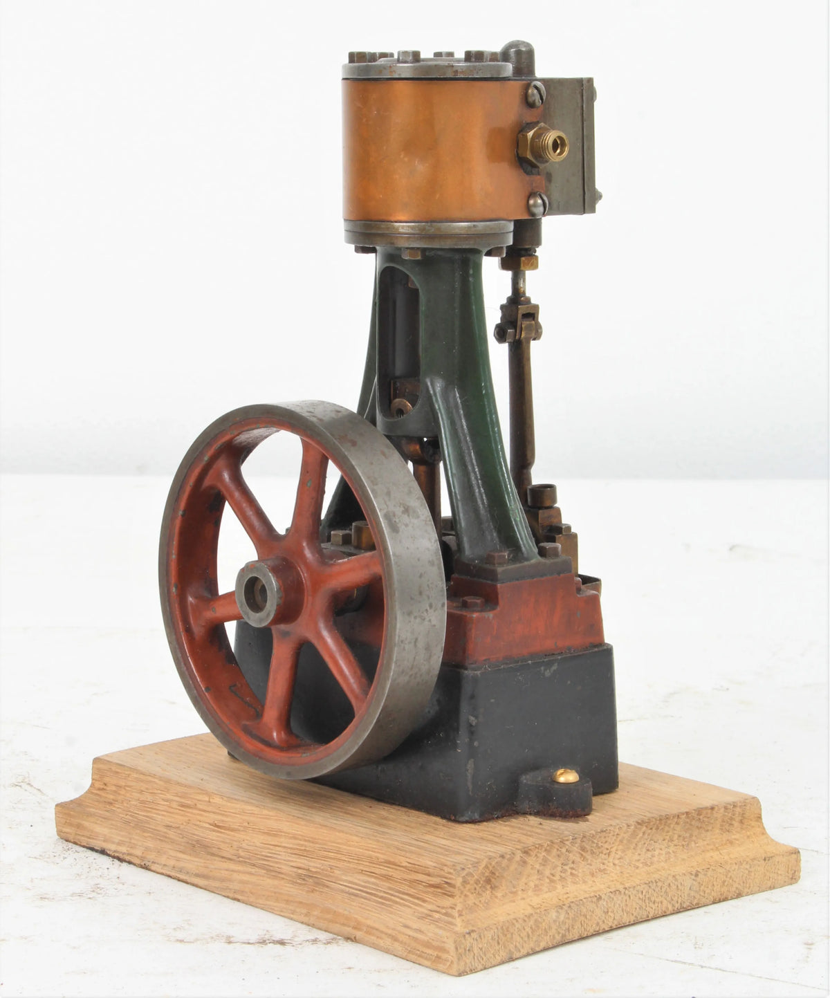 Stuart 10V vertical engine