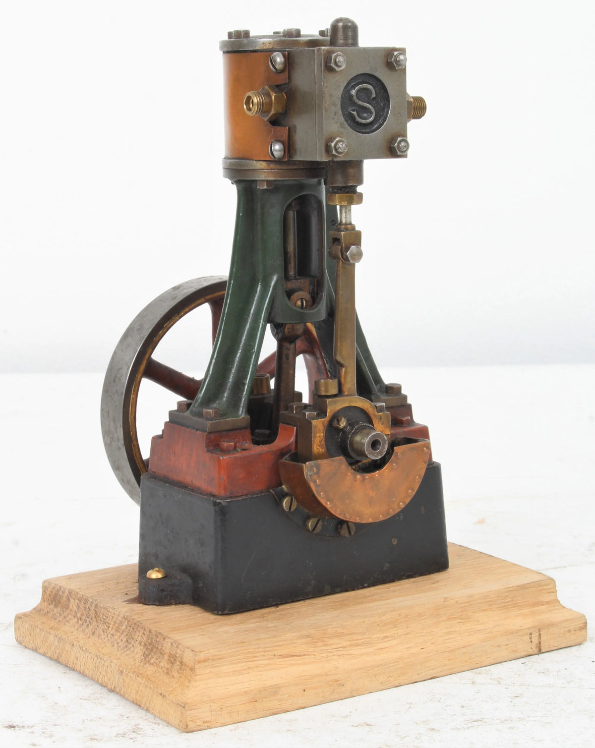 Stuart 10V vertical engine