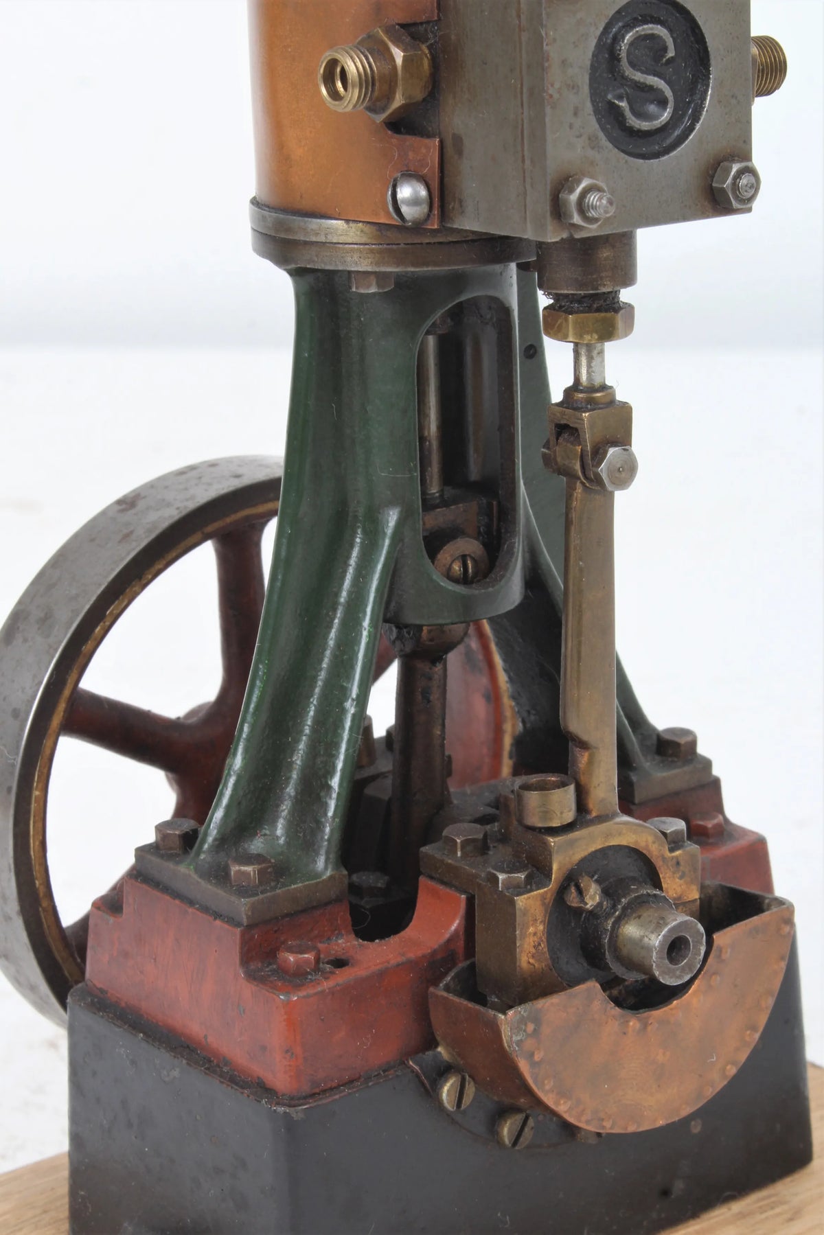 Stuart 10V vertical engine