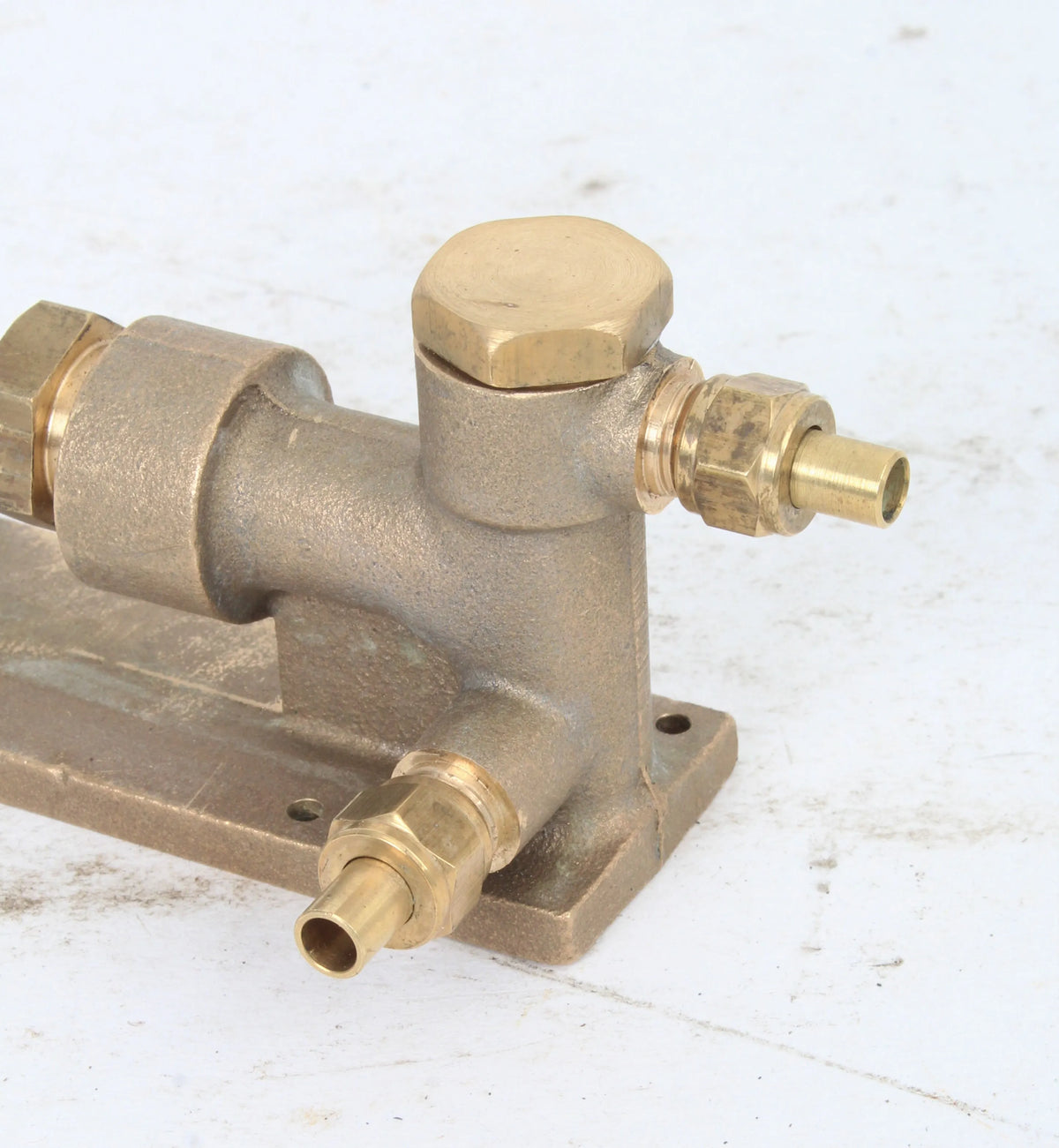 Boiler hand pump