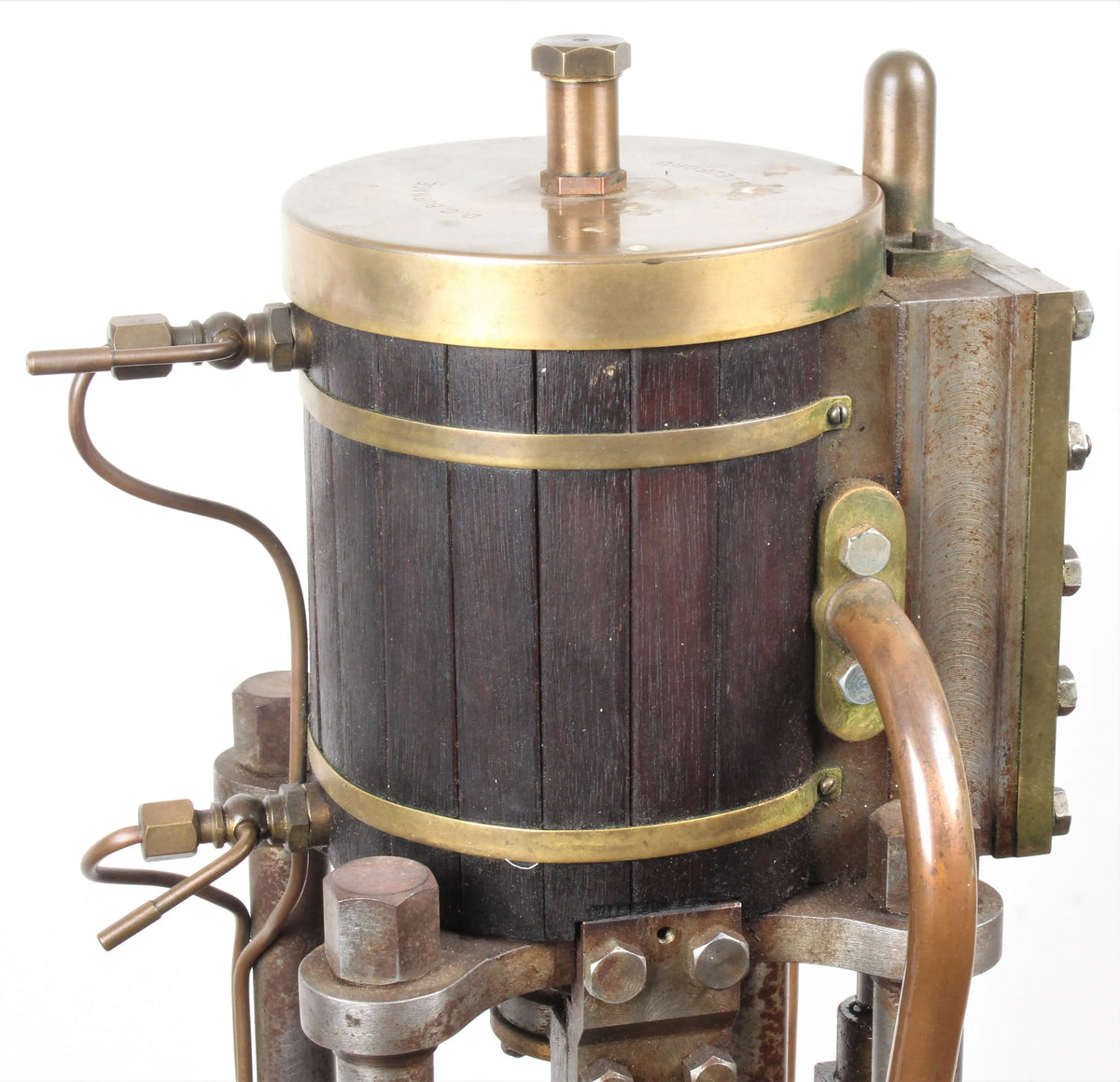 Large vertical engine