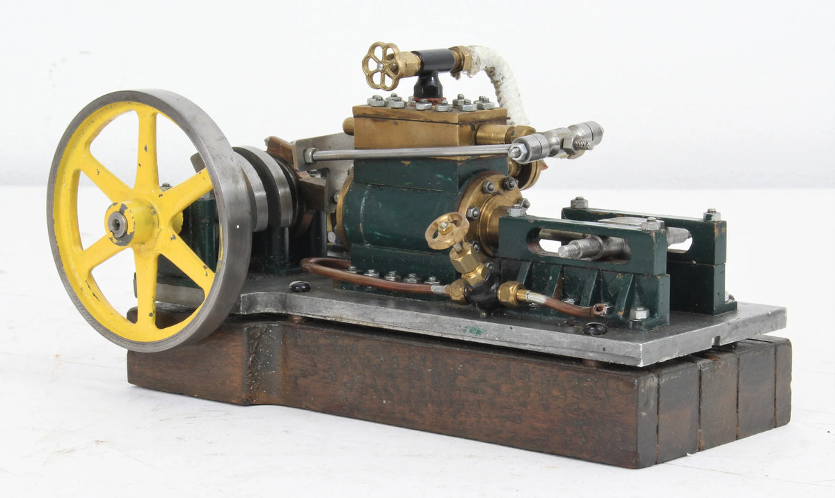 Horizontal side rod engine
