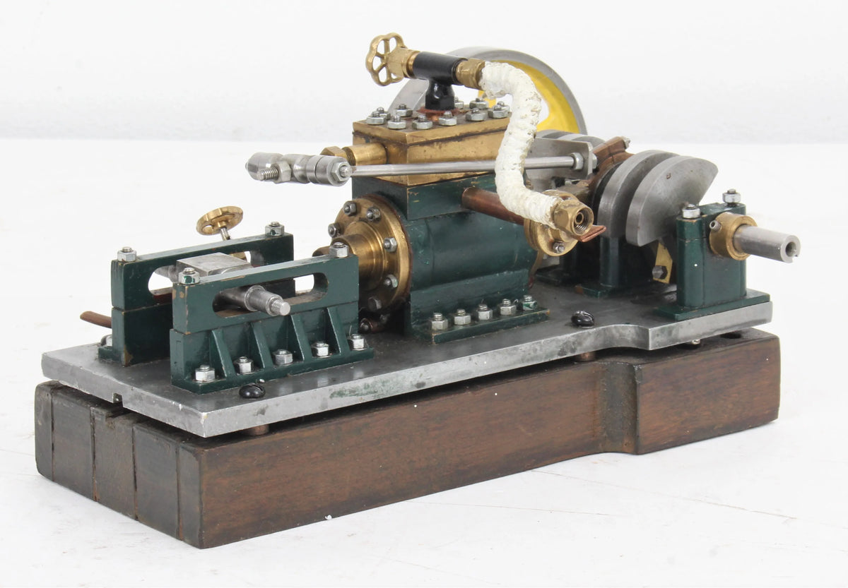 Horizontal side rod engine