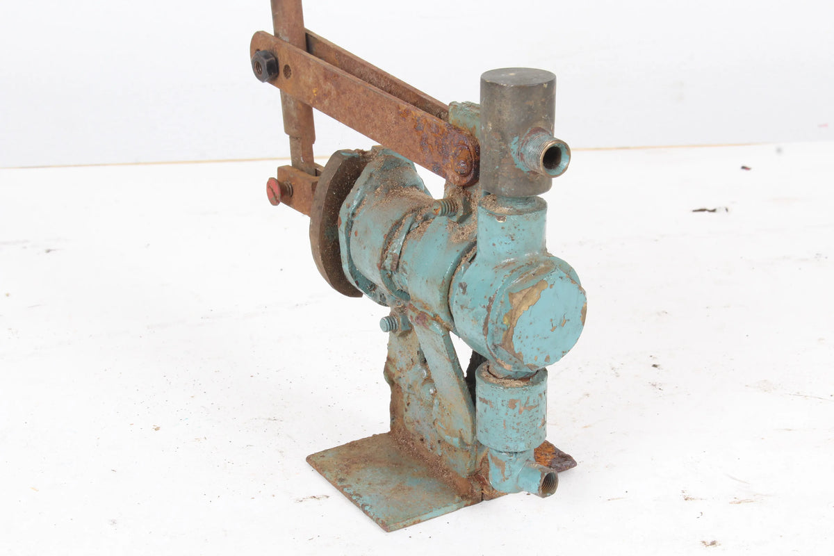 Large hand pump