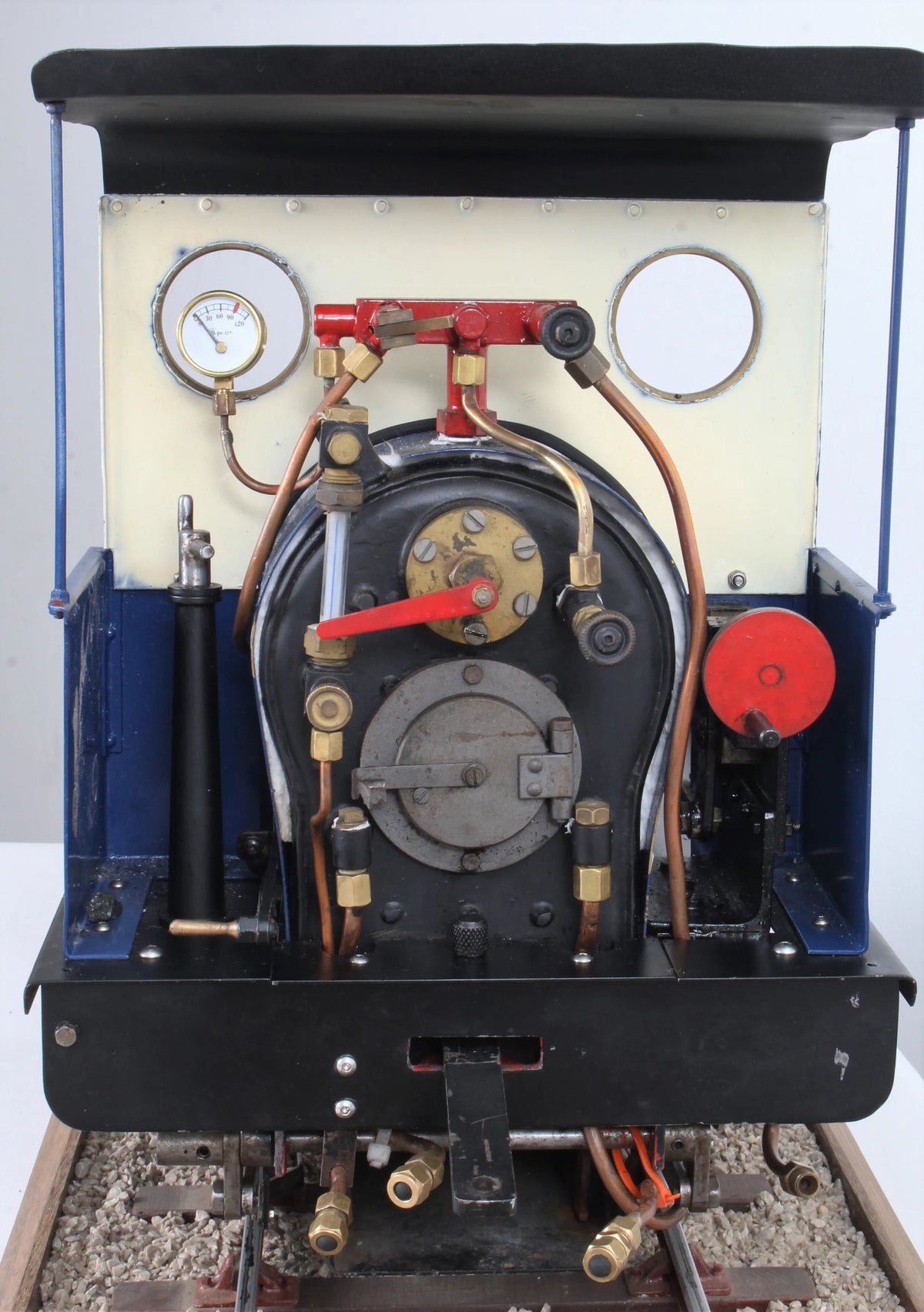 5 inch gauge Polly II 0-4-0 with tender