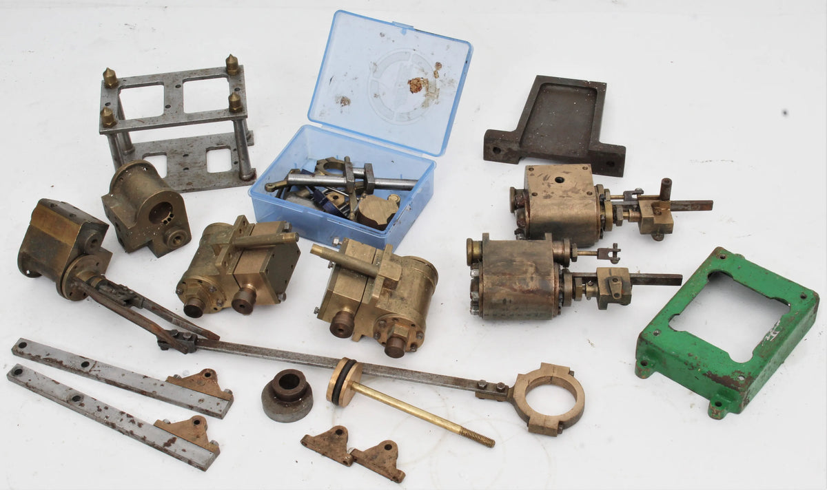 Assorted small cylinders & castings