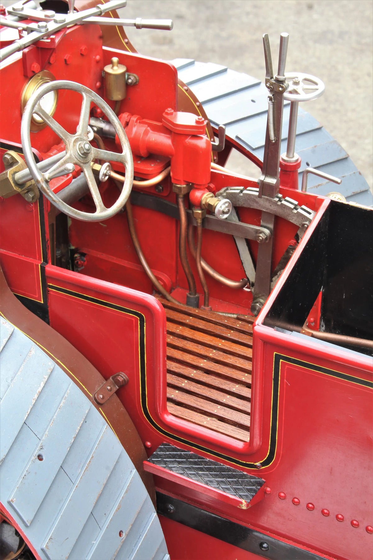 2 inch scale Allchin agricultural engine