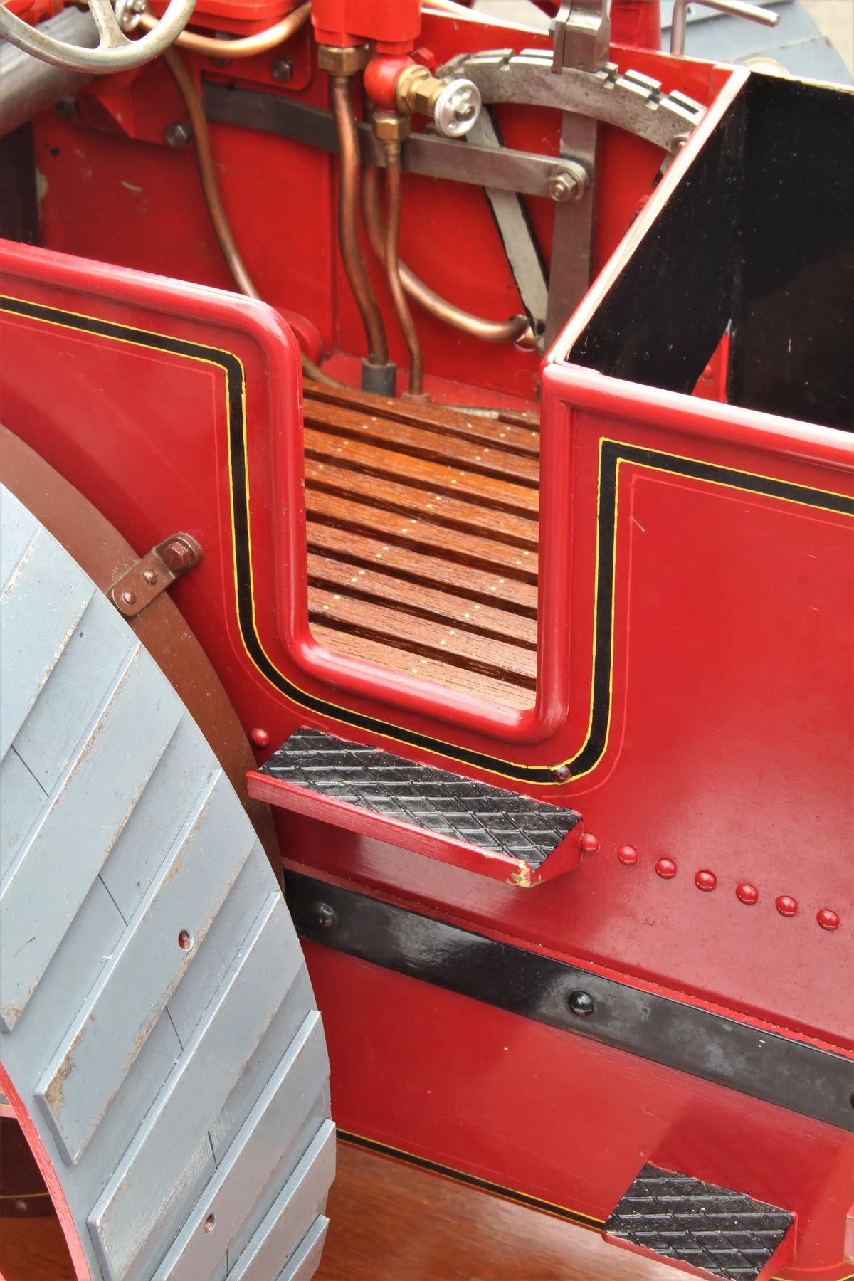 2 inch scale Allchin agricultural engine