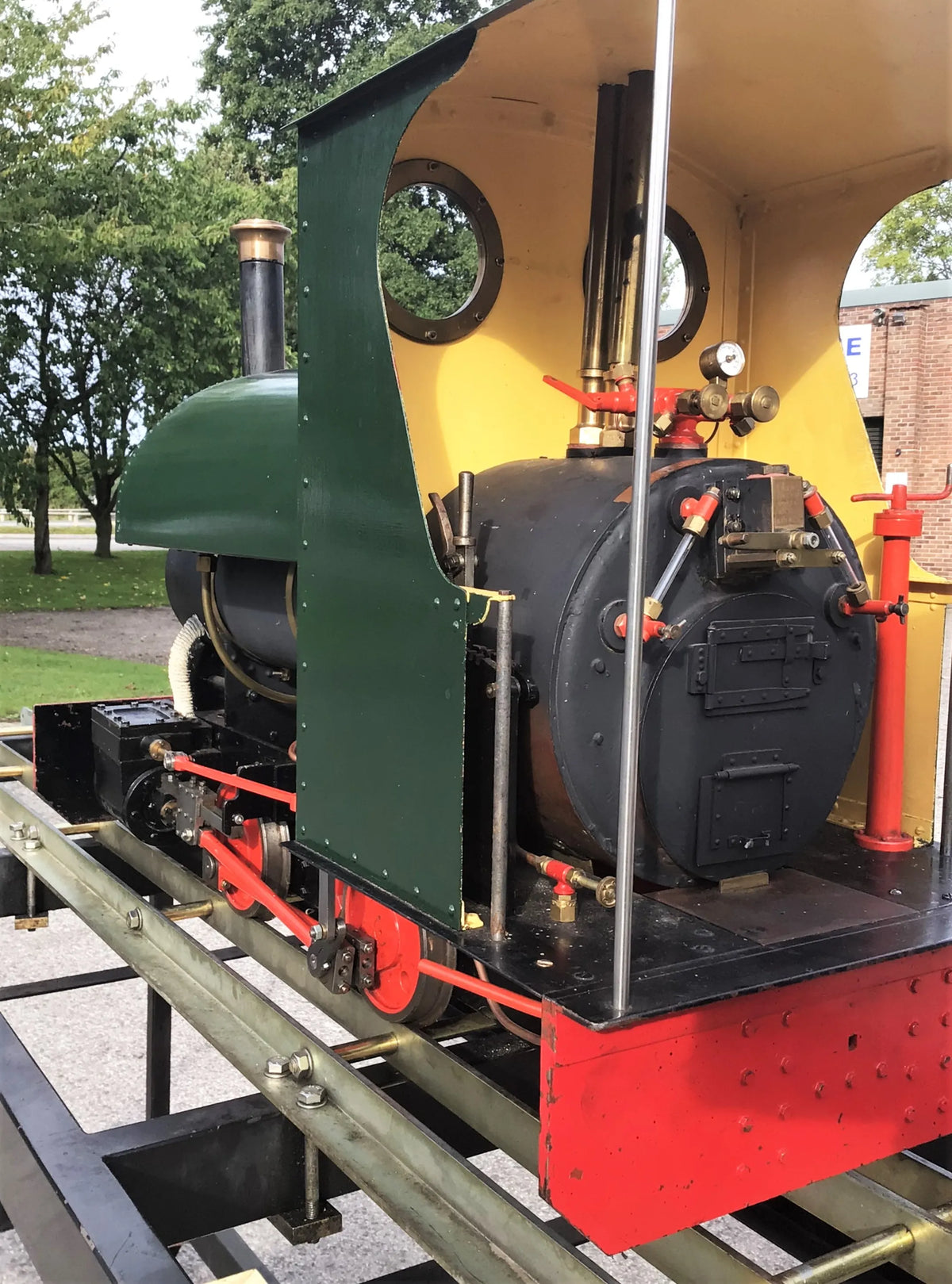 5 inch gauge Sweet Pea 0-4-0