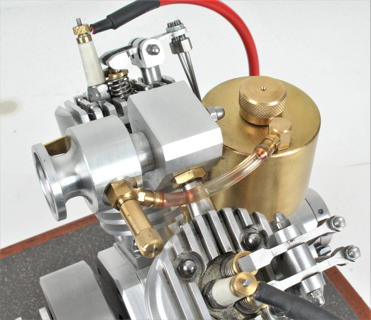 Freelance V-twin IC engine