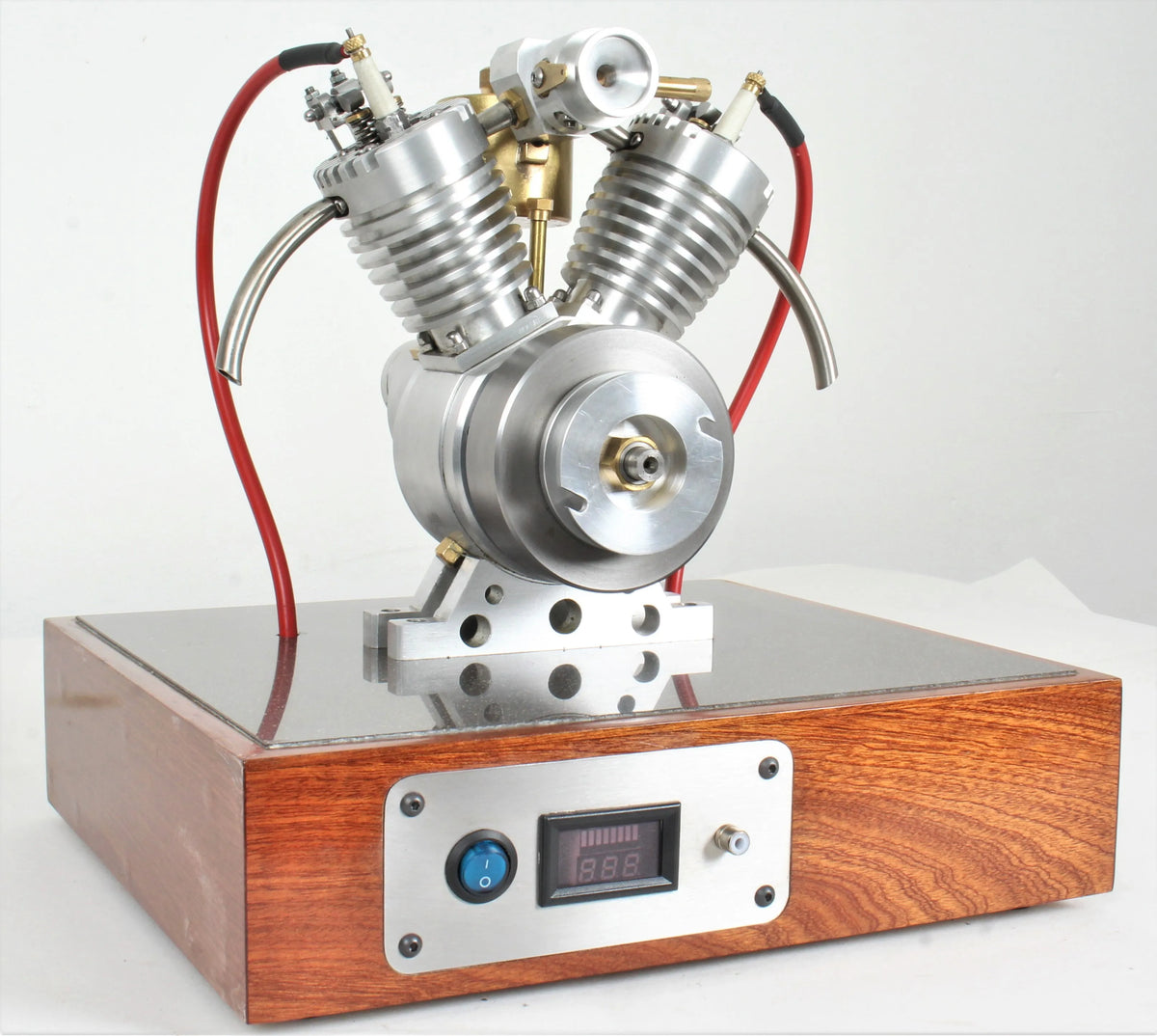 Freelance V-twin IC engine