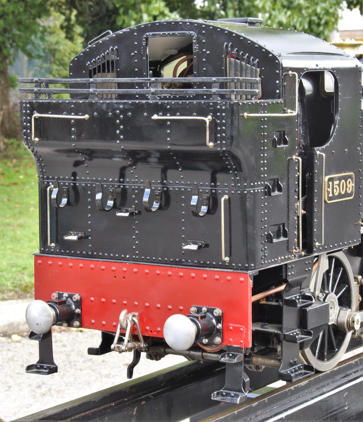 5 inch gauge GWR 15XX 0-6-0PT