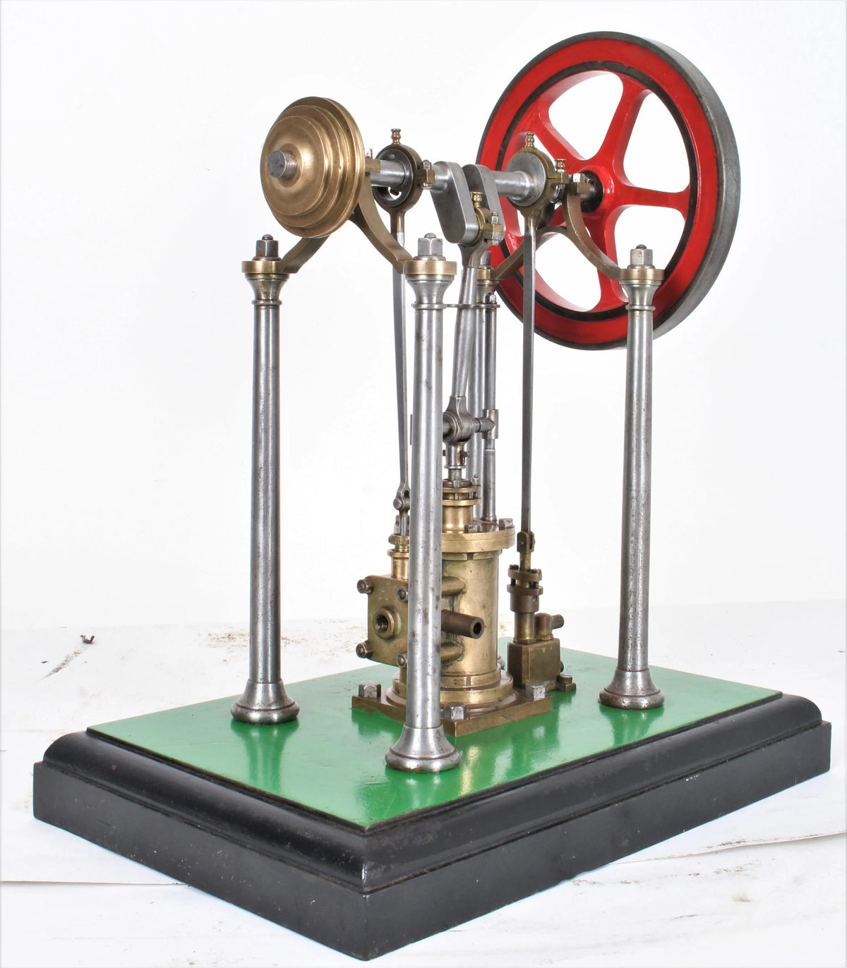 Fine early model steam engine with feed pump