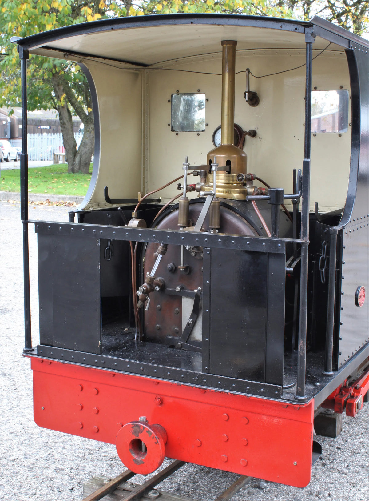 7 1/4 inch gauge Hunslet "Lilla" 0-4-0ST with tender