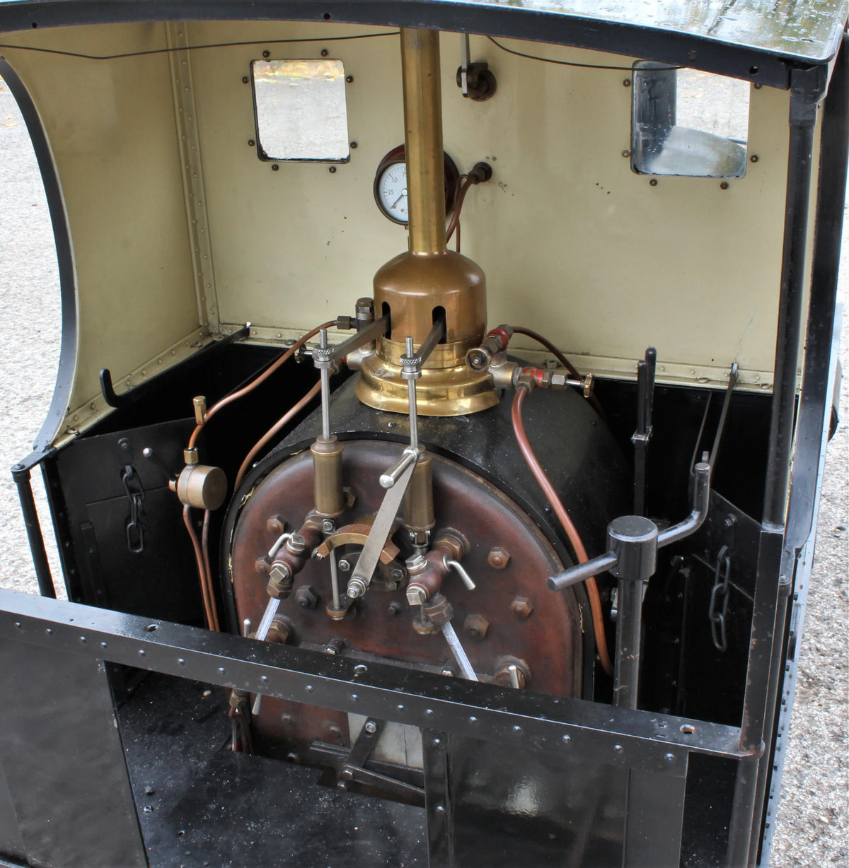 7 1/4 inch gauge Hunslet "Lilla" 0-4-0ST with tender