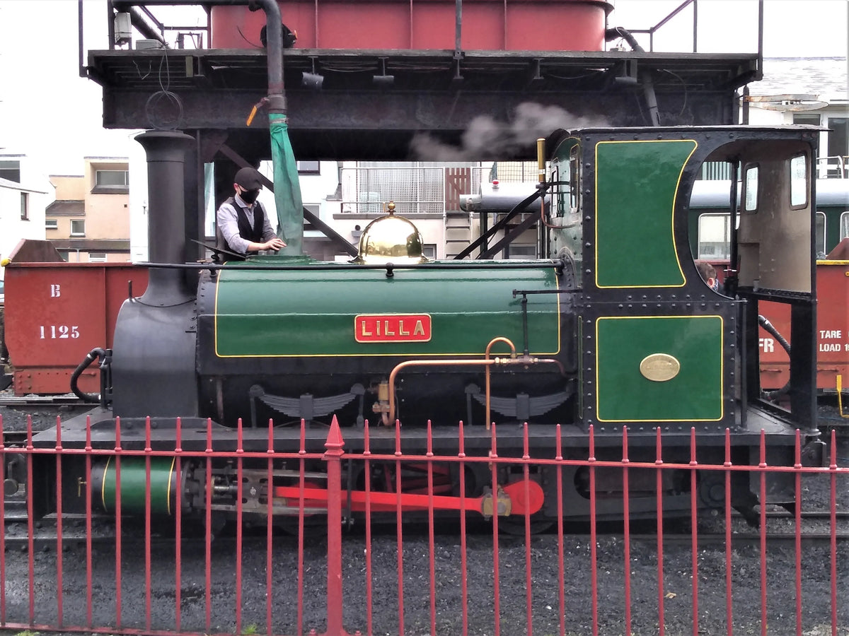 7 1/4 inch gauge Hunslet "Lilla" 0-4-0ST with tender