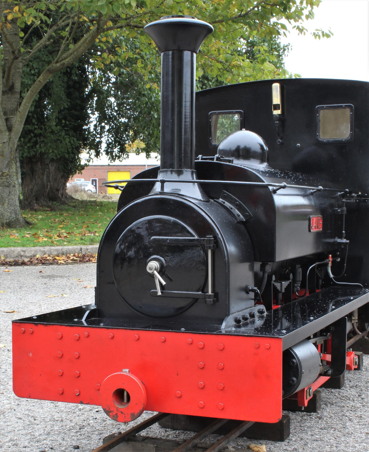 7 1/4 inch gauge Hunslet "Lilla" 0-4-0ST with tender