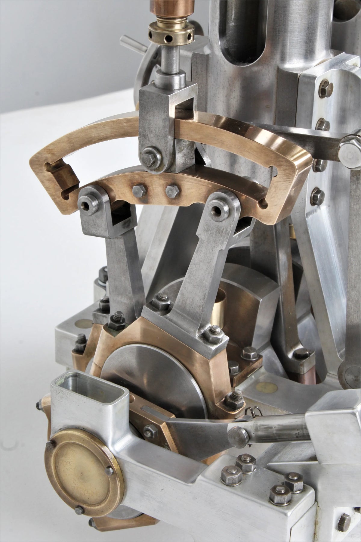 Vertical compound engine with reversing gear