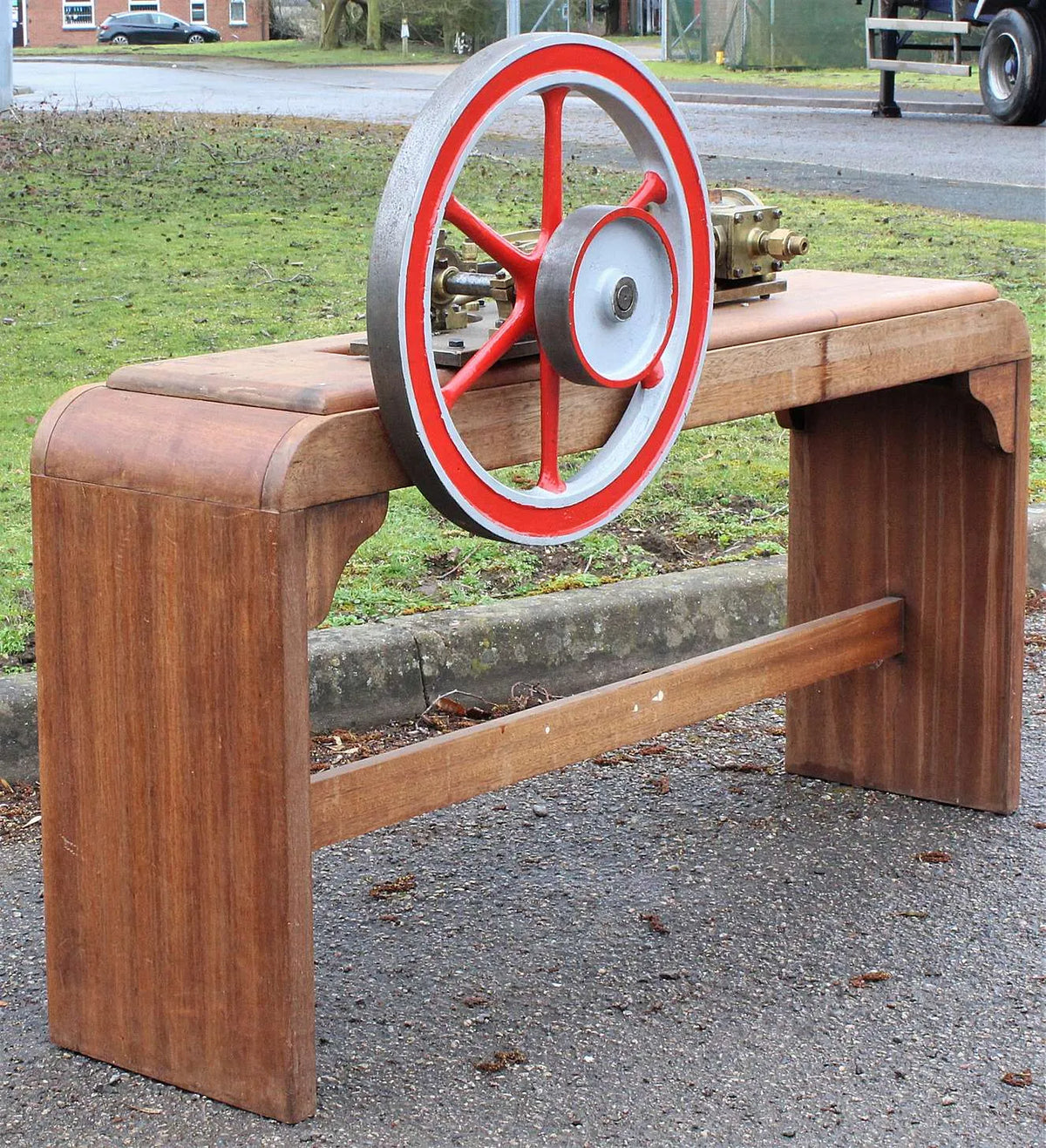 Large horizontal workshop engine