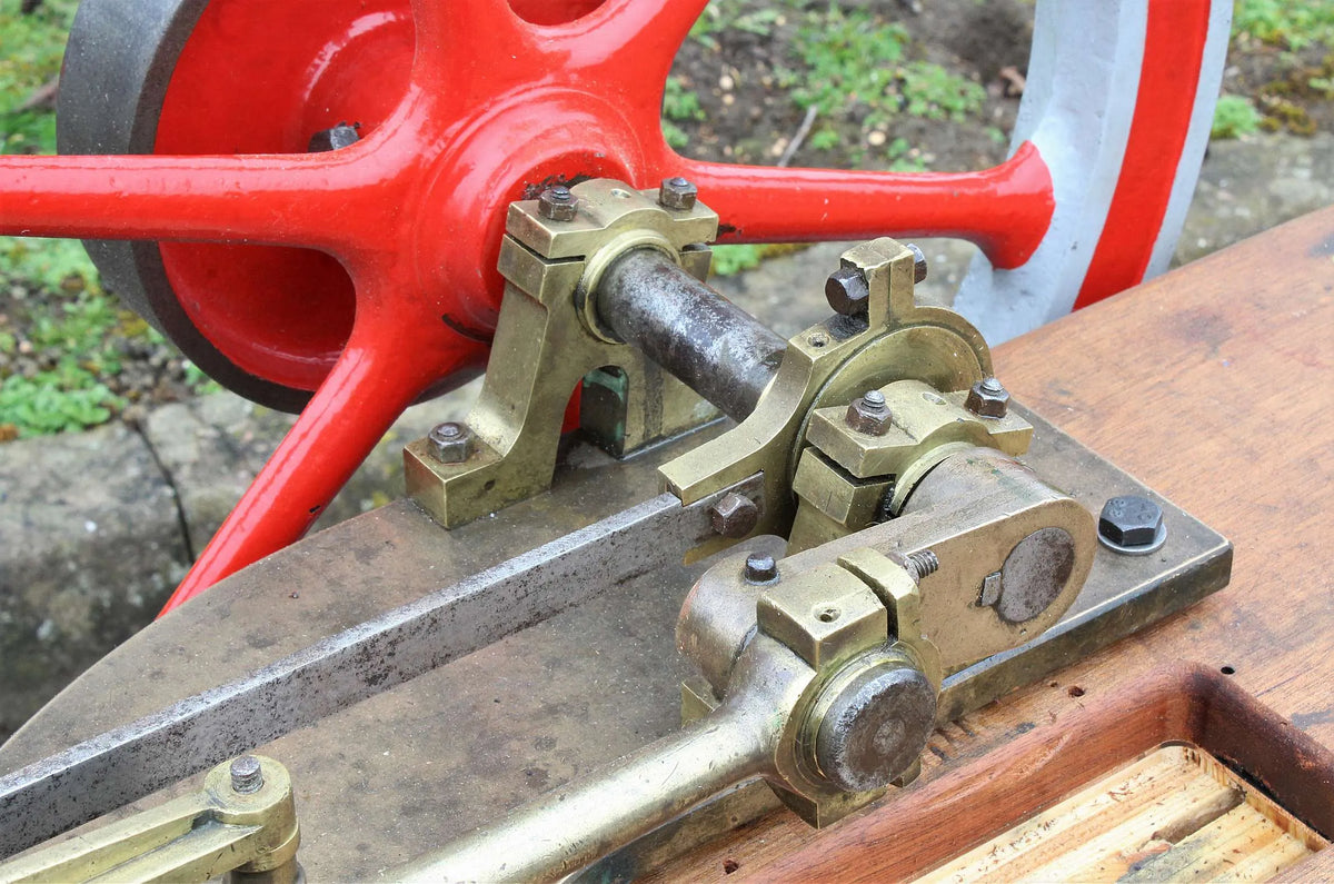 Large horizontal workshop engine
