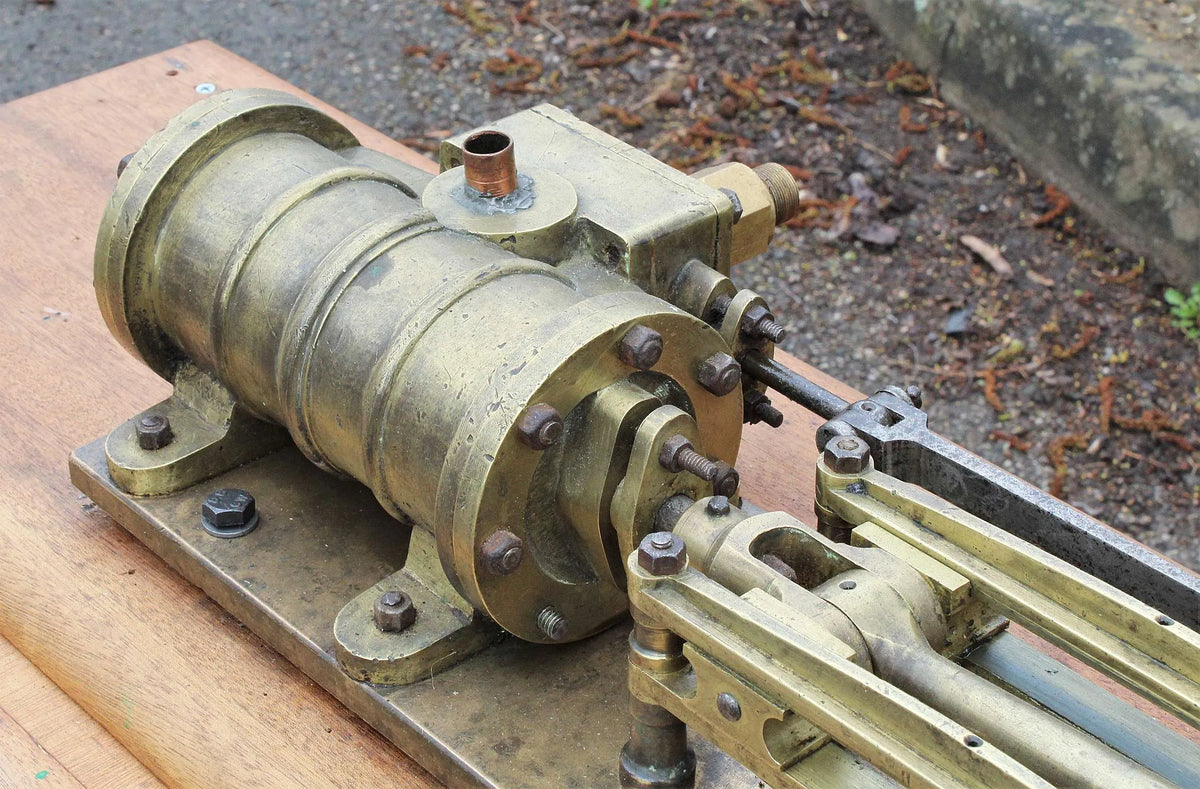 Large horizontal workshop engine