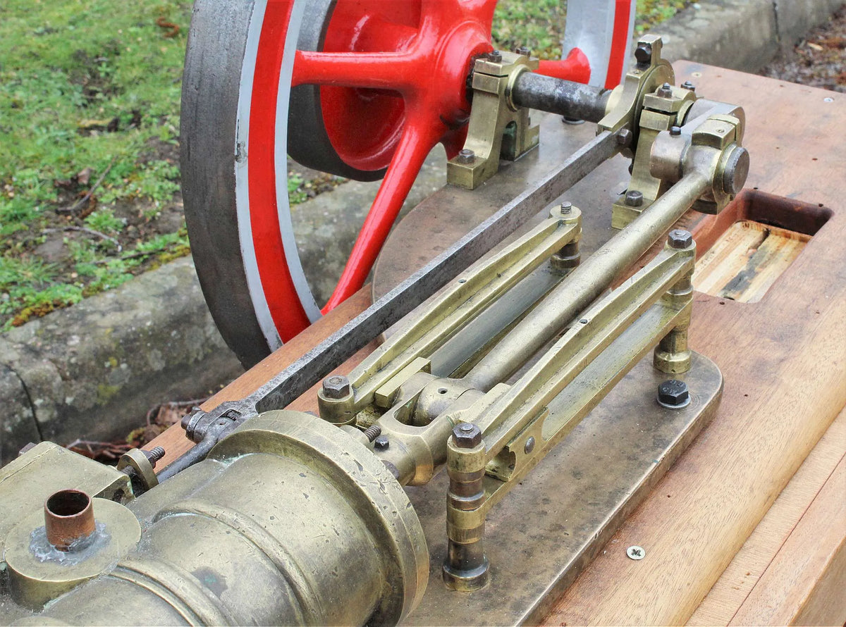 Large horizontal workshop engine