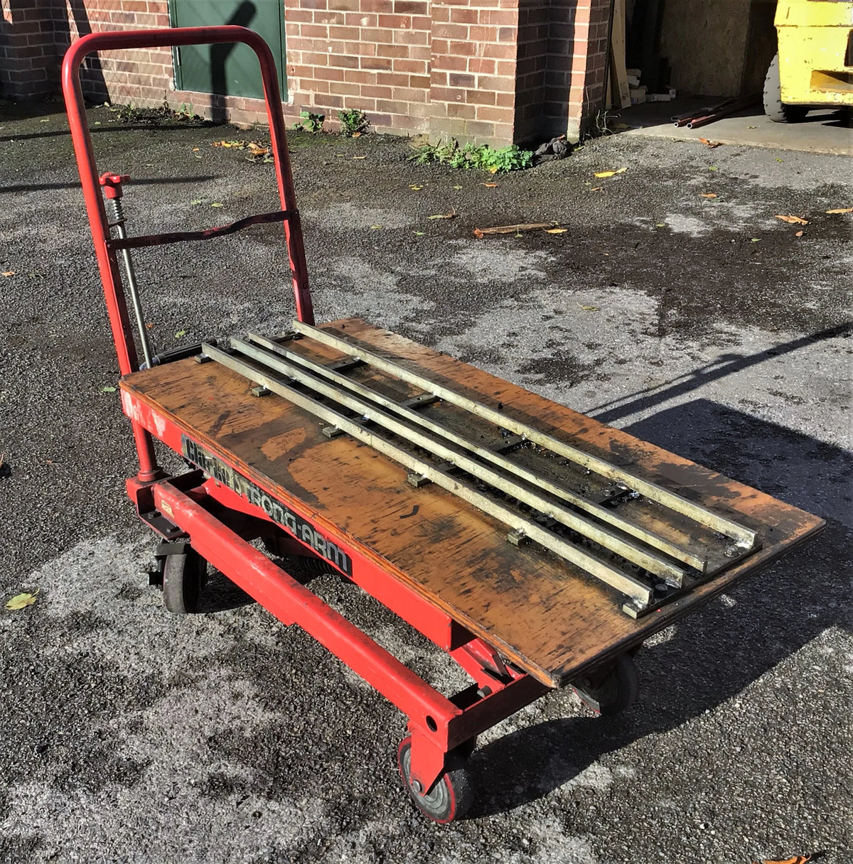 300kg hydraulic lift trolley with multi-gauge rails