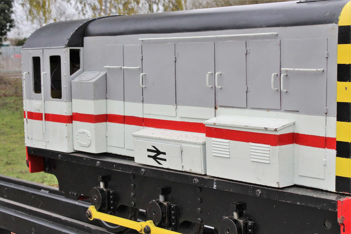 5 inch gauge Class 08 battery electric
