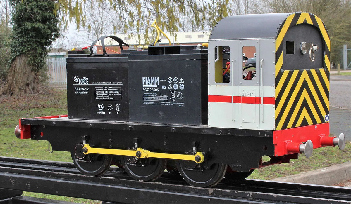 5 inch gauge Class 08 battery electric