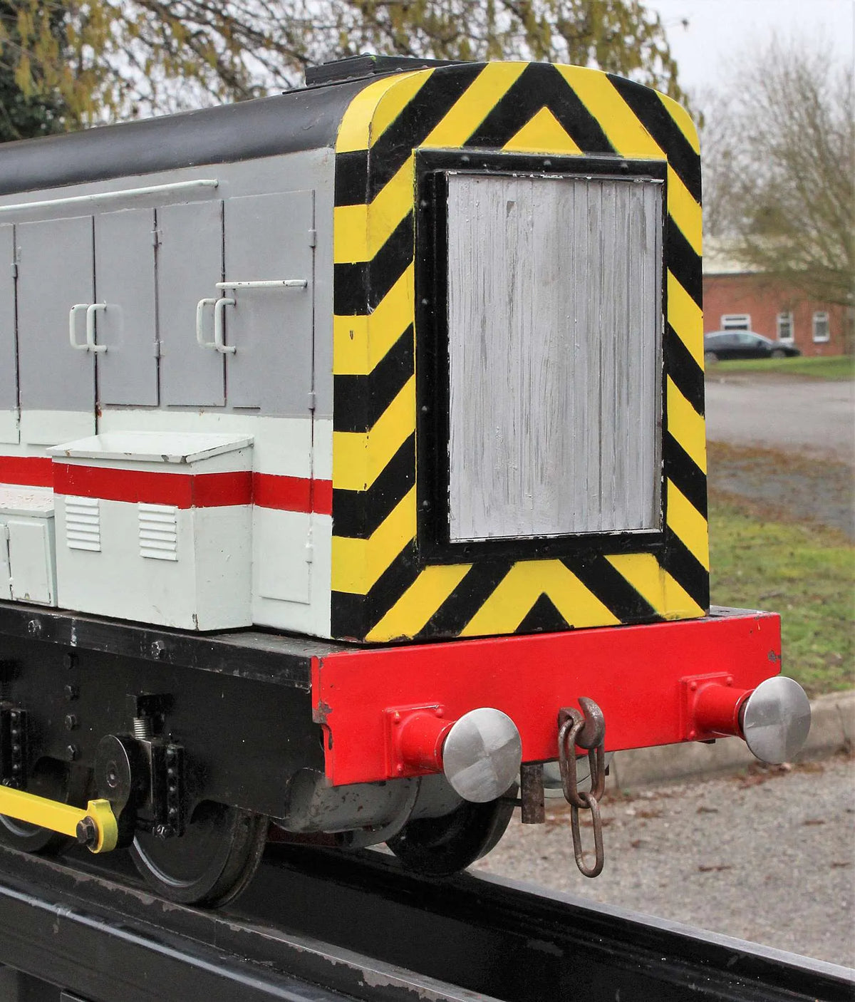 5 inch gauge Class 08 battery electric