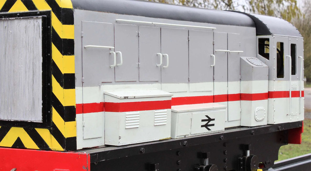 5 inch gauge Class 08 battery electric