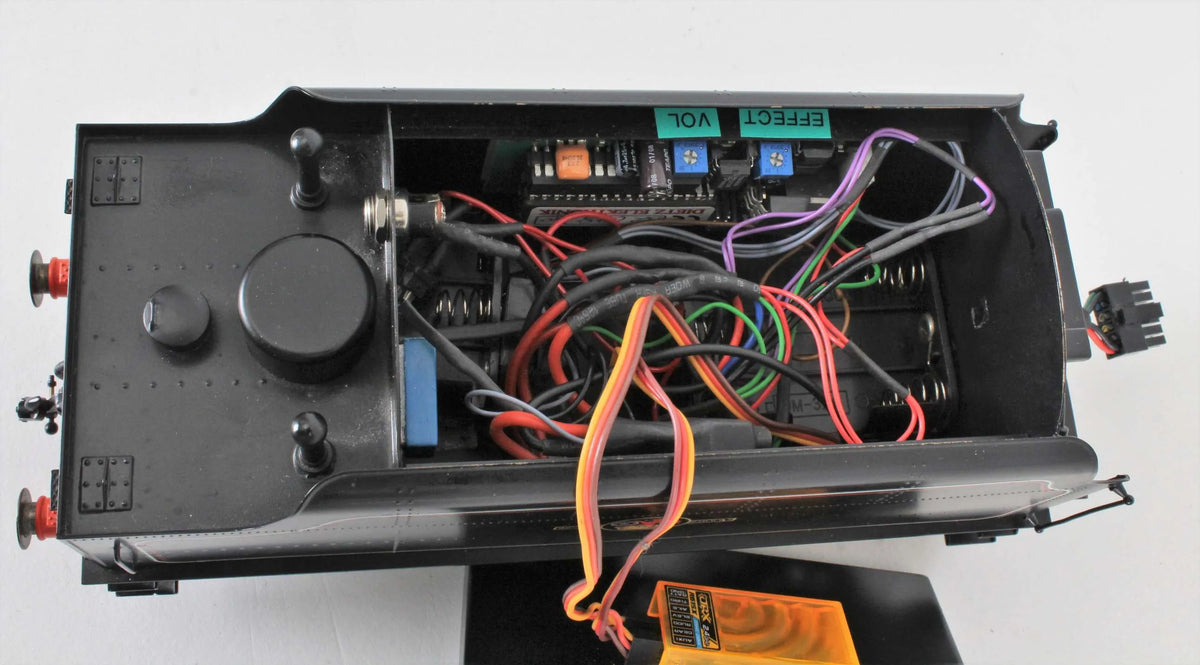 Gauge 1 Accucraft radio-controlled LMS Black 5