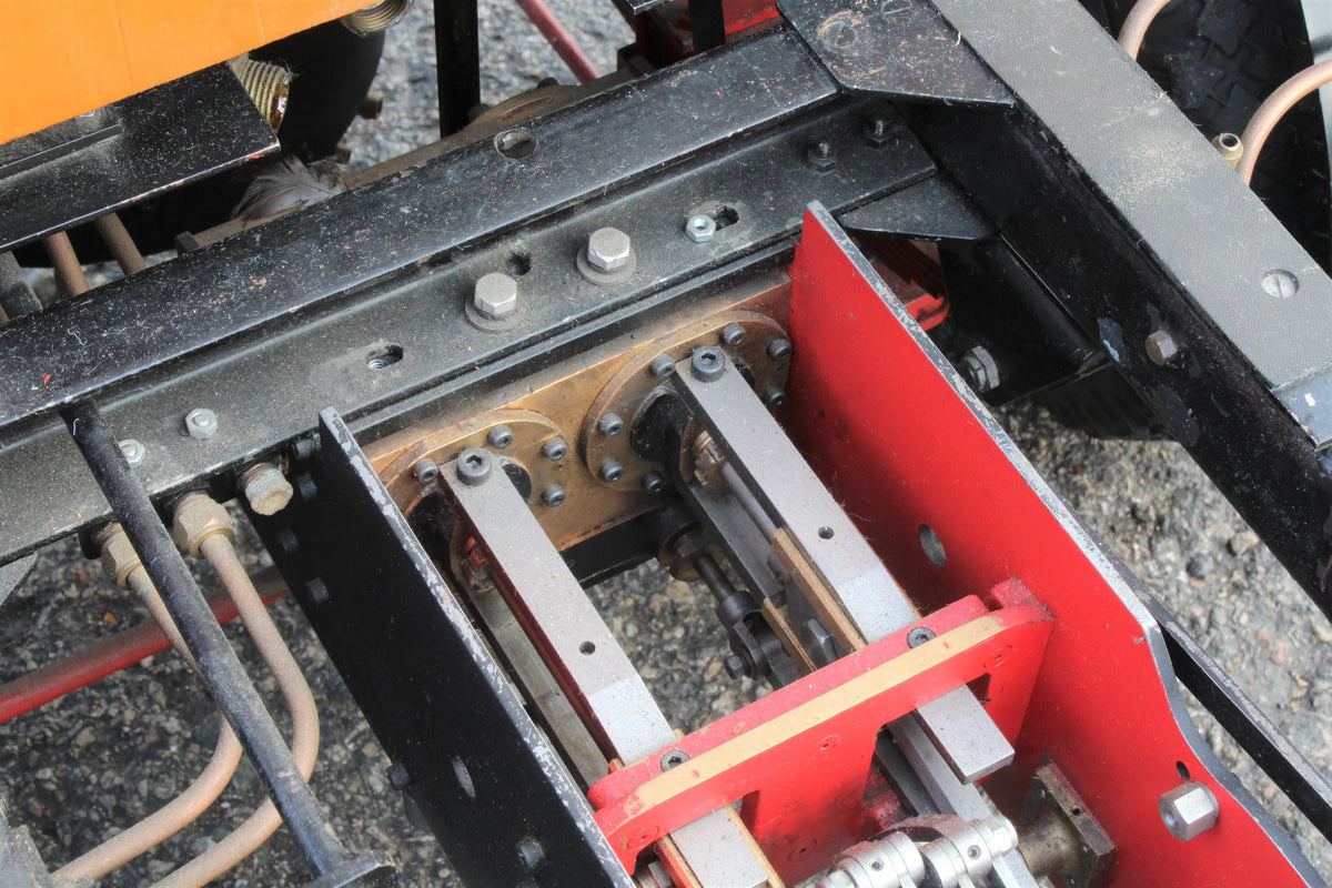 3 inch scale Clayton undertype steam wagon with living van