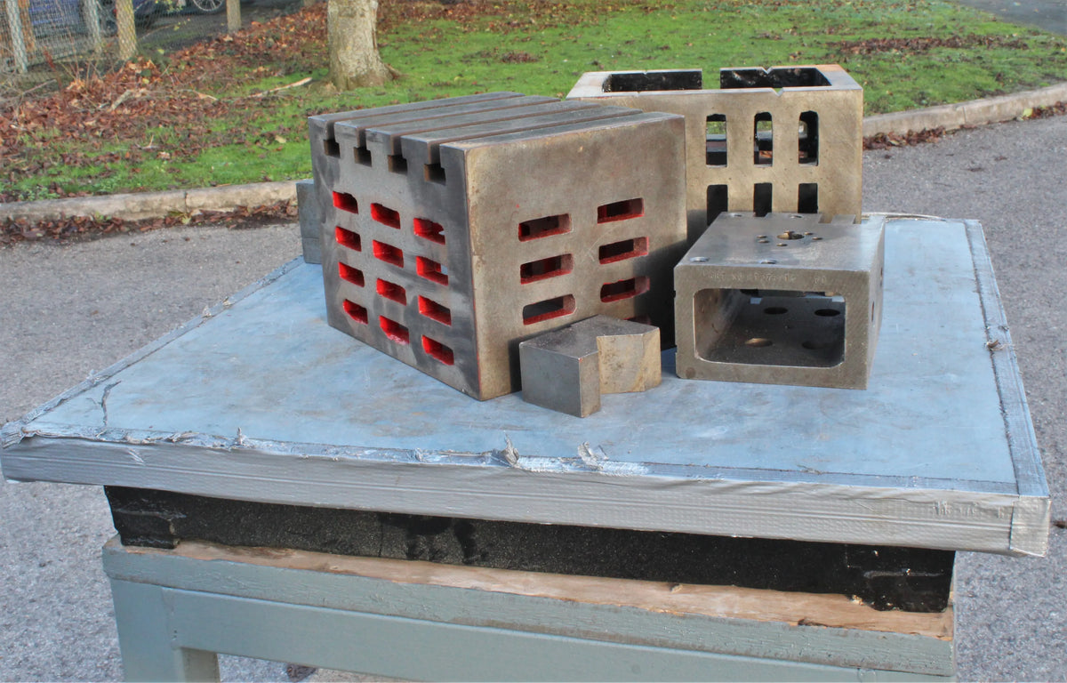 Surface table with stand