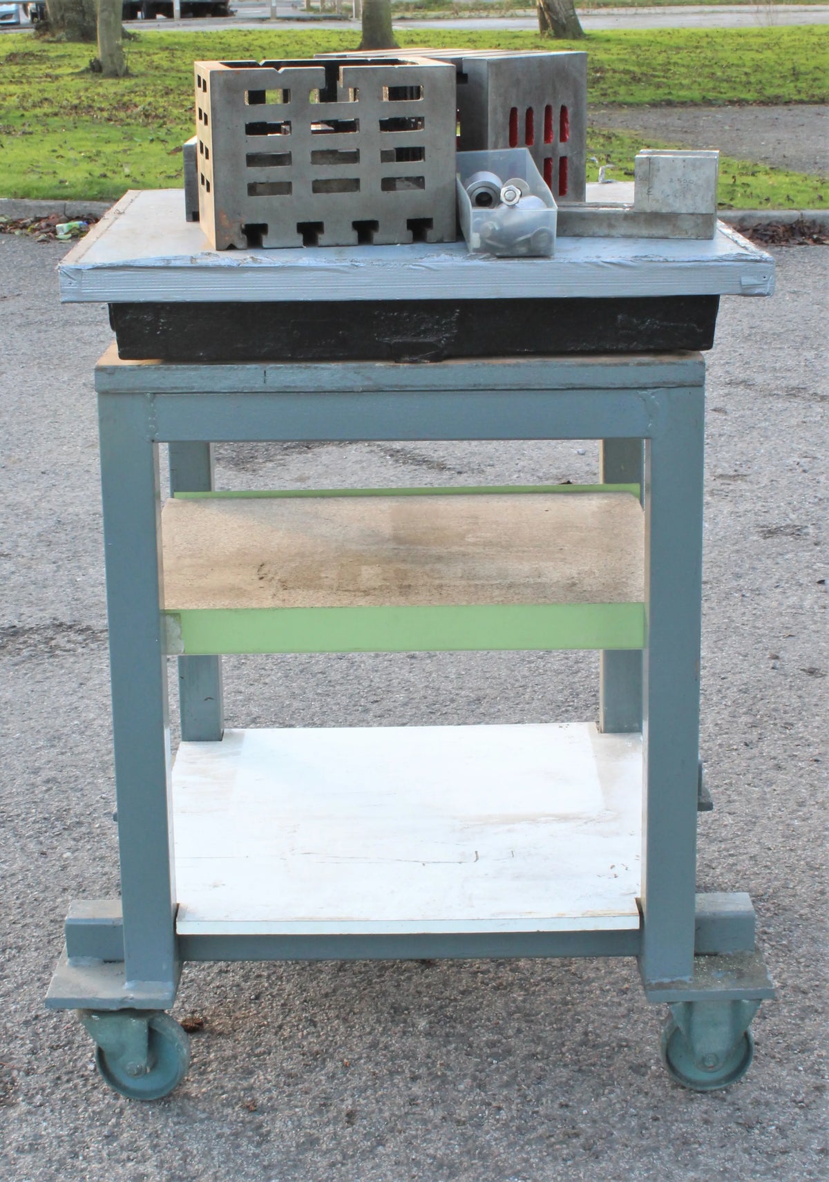 Surface table with stand