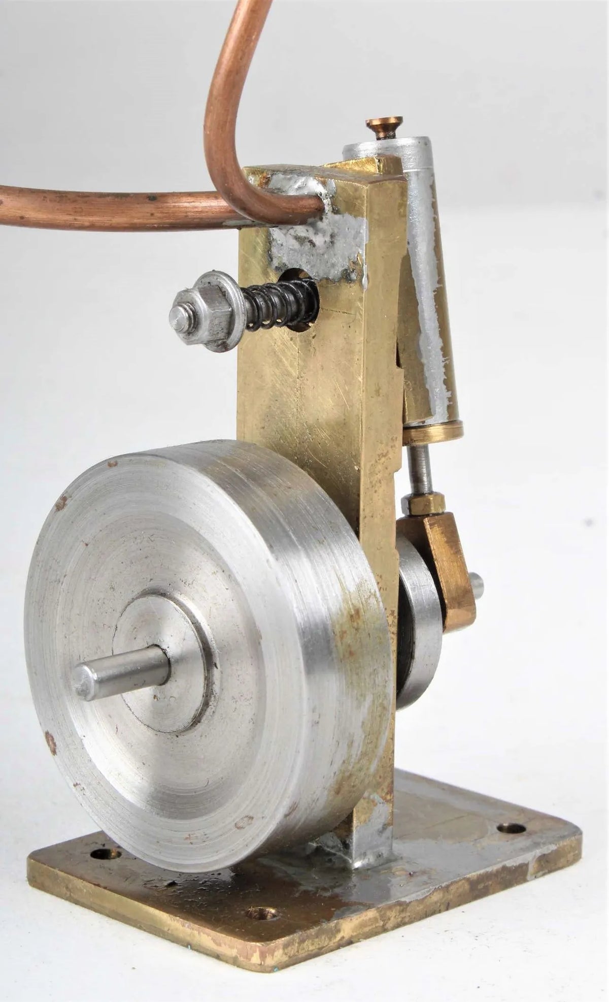 Small oscillating engine