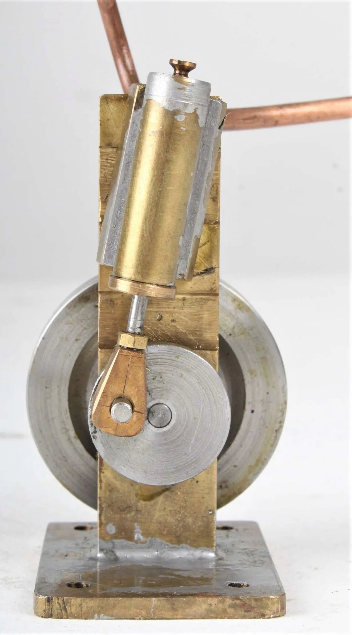 Small oscillating engine