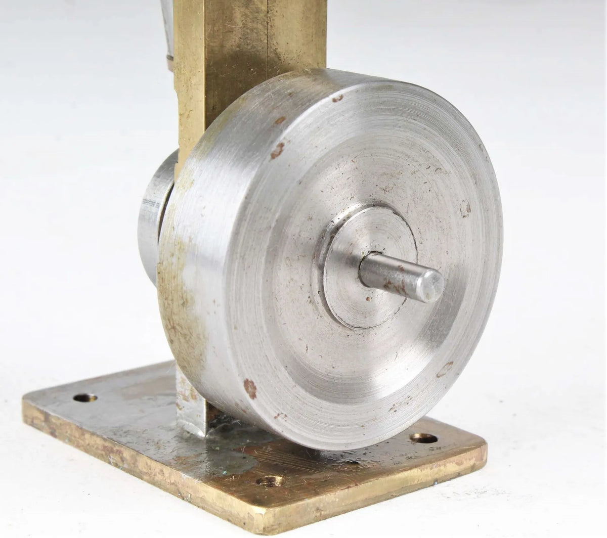 Small oscillating engine