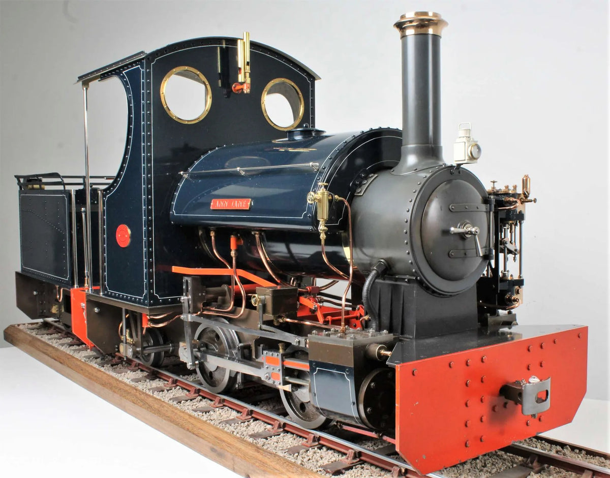 5 inch gauge "Sweet Pea" 0-4-2ST with tender