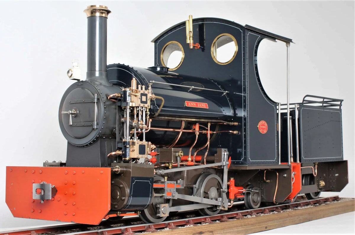 5 inch gauge "Sweet Pea" 0-4-2ST with tender