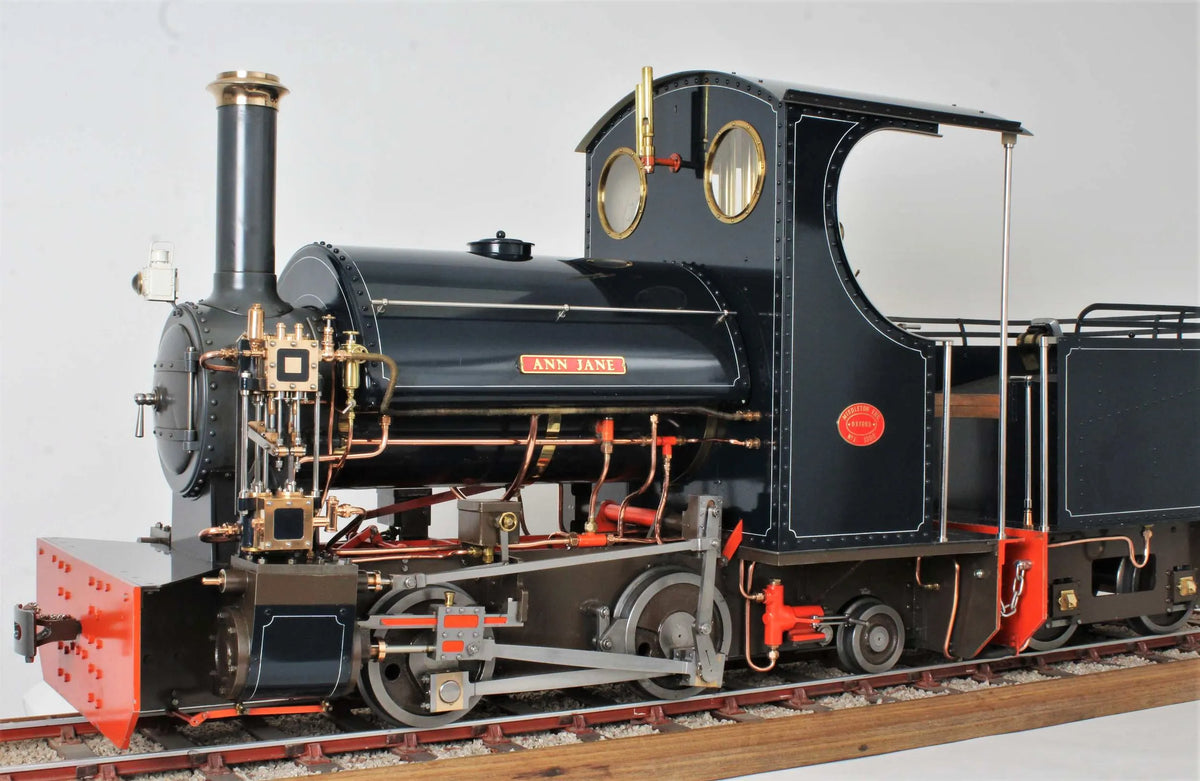 5 inch gauge "Sweet Pea" 0-4-2ST with tender